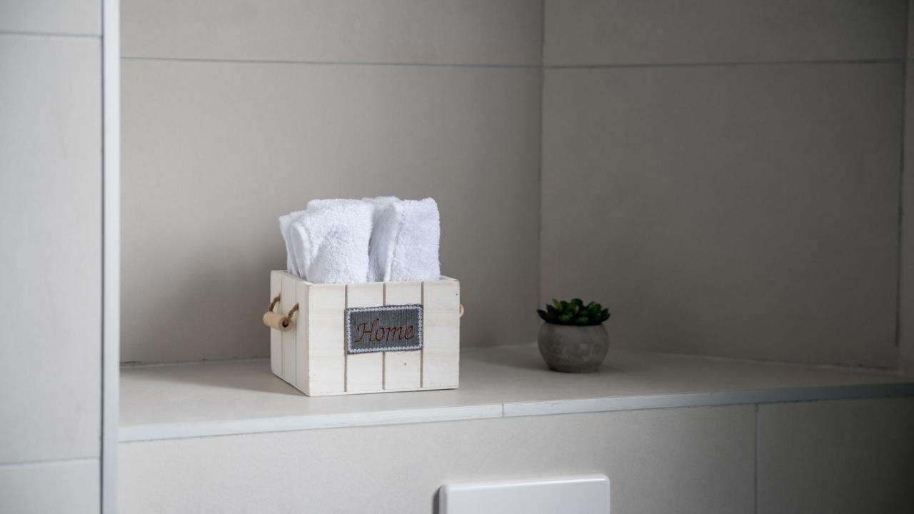 קוטור Cozy Apartment, 10 Minutes Walking Distance From The Old Town מראה חיצוני תמונה