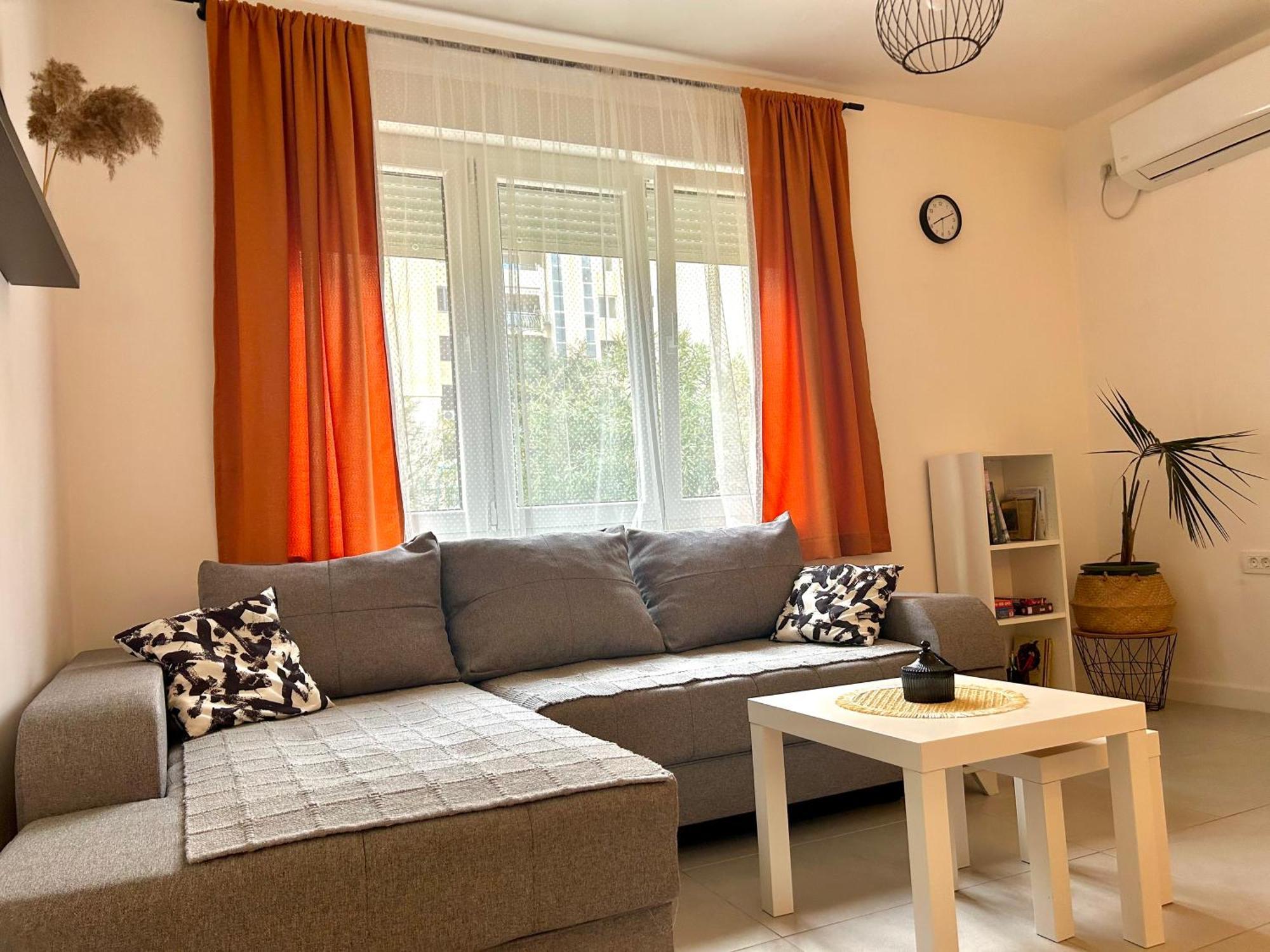 קוטור Cozy Apartment, 10 Minutes Walking Distance From The Old Town מראה חיצוני תמונה